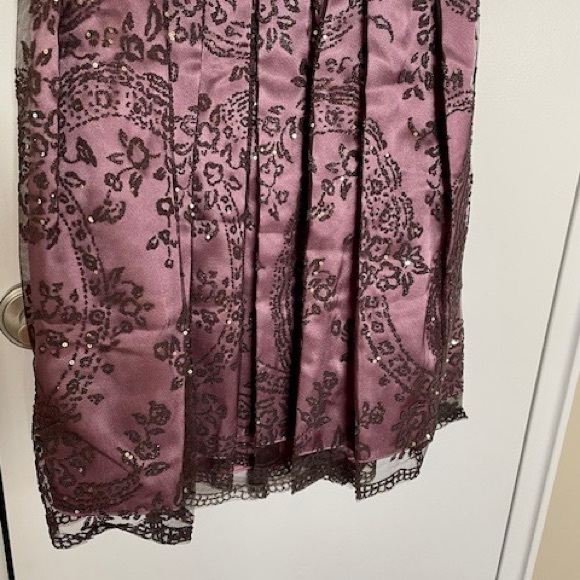 Cocktail Dress. Adrianna Papell. Size 4 - Picture 9 of 9